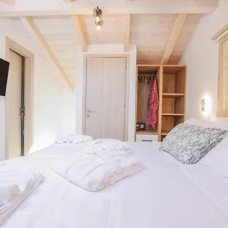 D & G Private Villa Agios Georgios Pagon