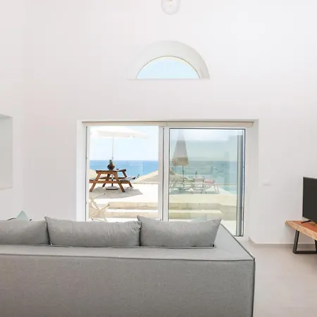 D & G Private * Agios Georgios Pagon