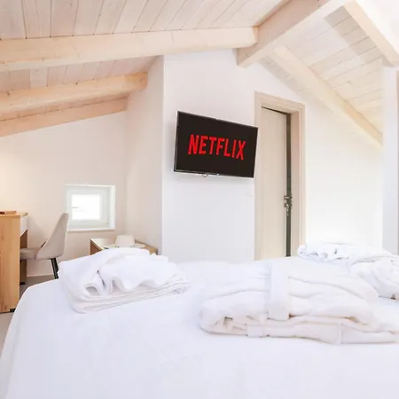 D & G Private Agios Georgios Pagon